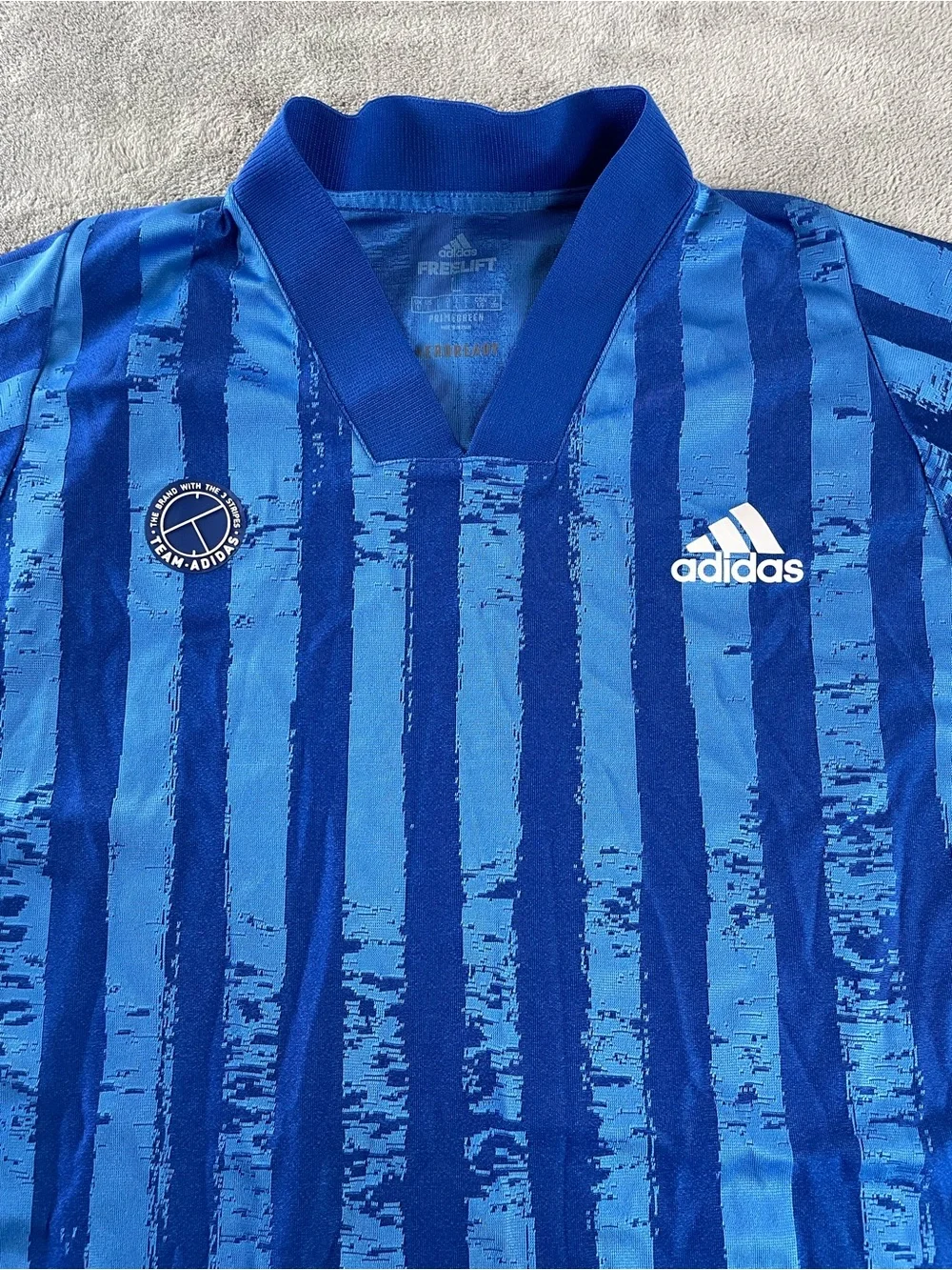 Team Adidas V Neck Soccer Style Jersey shirt Freelift Blue Stripes Mens L / M